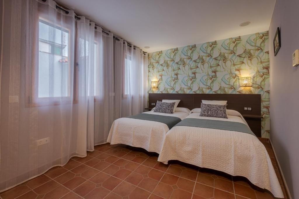 Hostal El Griel No Disponemos De Recepcion Fisica Hervás Buitenkant foto