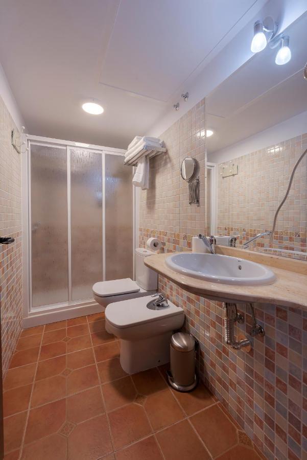 Hostal El Griel No Disponemos De Recepcion Fisica Hervás Buitenkant foto