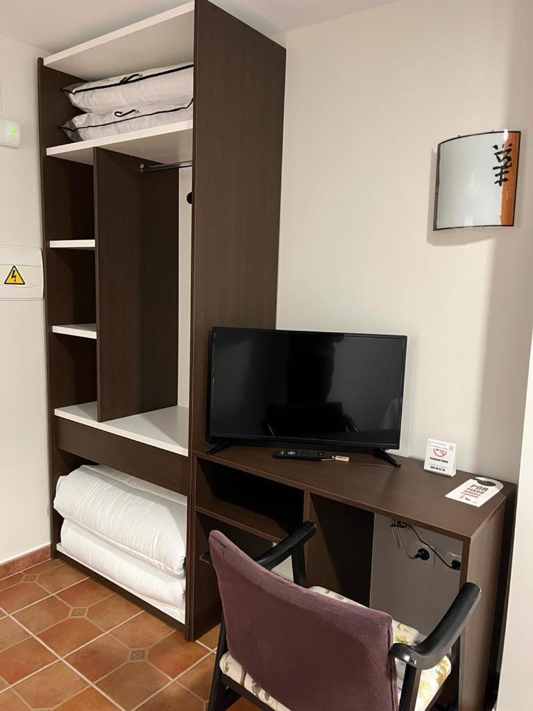 Hostal El Griel No Disponemos De Recepcion Fisica Hervás Buitenkant foto